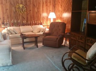 31 Bluebell Ct, Paramus, NJ 07652