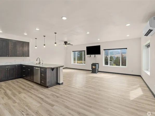 15 Miyoko Point Rd, Republic, WA 99166