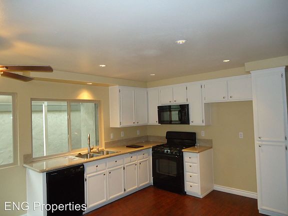 2nd image of 11061 Clairemont Mesa Blvd