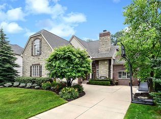 130 Singh Blvd, South Lyon, MI 48178