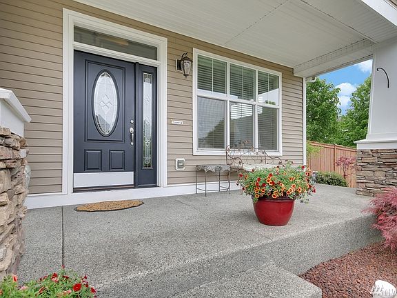 4th image of 17405 140th Ave E