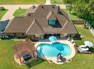 190 Lacebark Ln, Longview, TX 75605