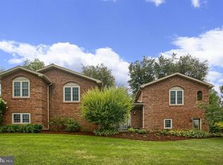 706 E Sunbury St, Millerstown, PA 17062