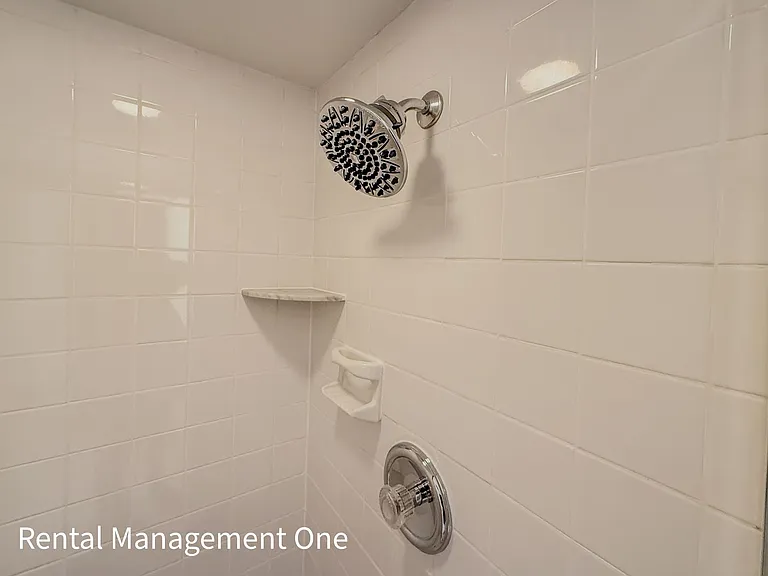 5604 Haymeadow Dr — Photo 23