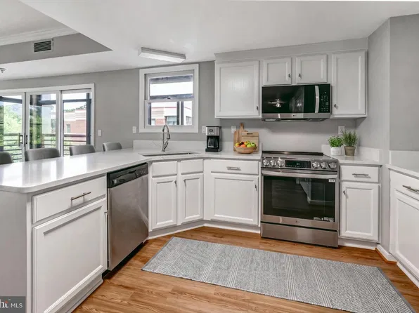 600 McKinsey Park Dr APT 502, Severna Park, MD 21146