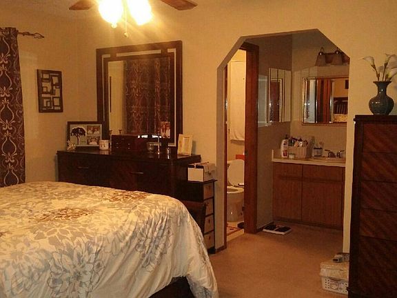 2nd image of 1817 Shannon Lake Dr