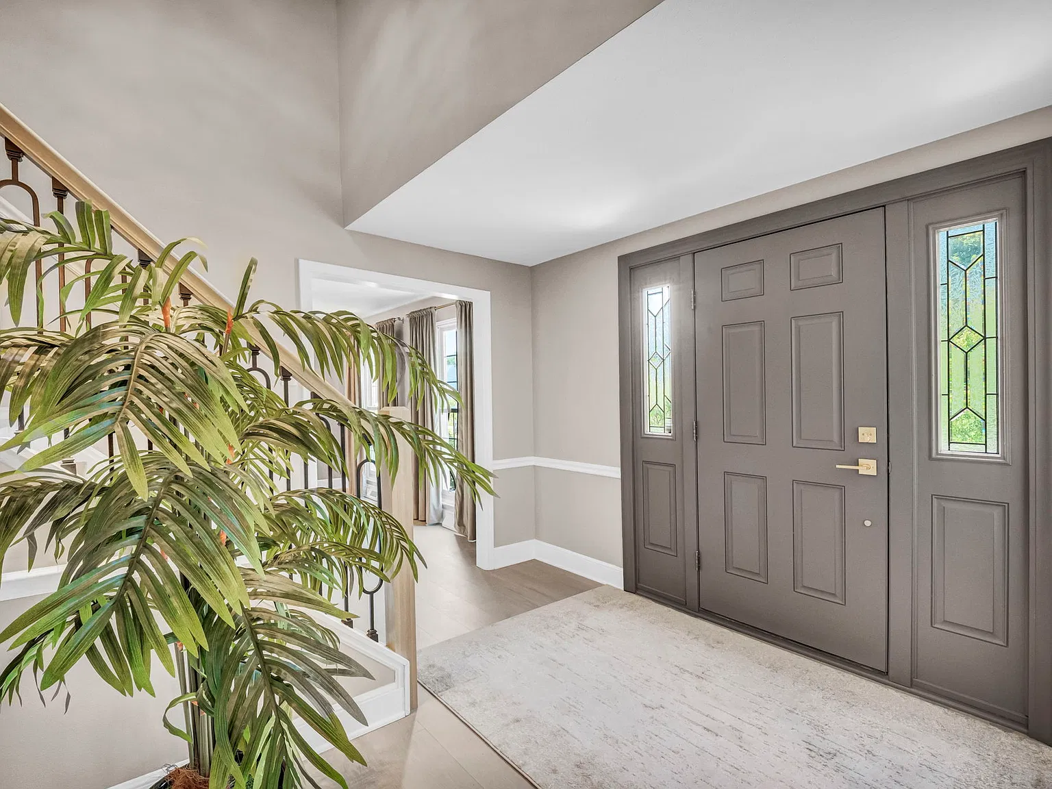 4 bed, 2.5 bath, 2438 sqft, $3,500 — Photo 4
