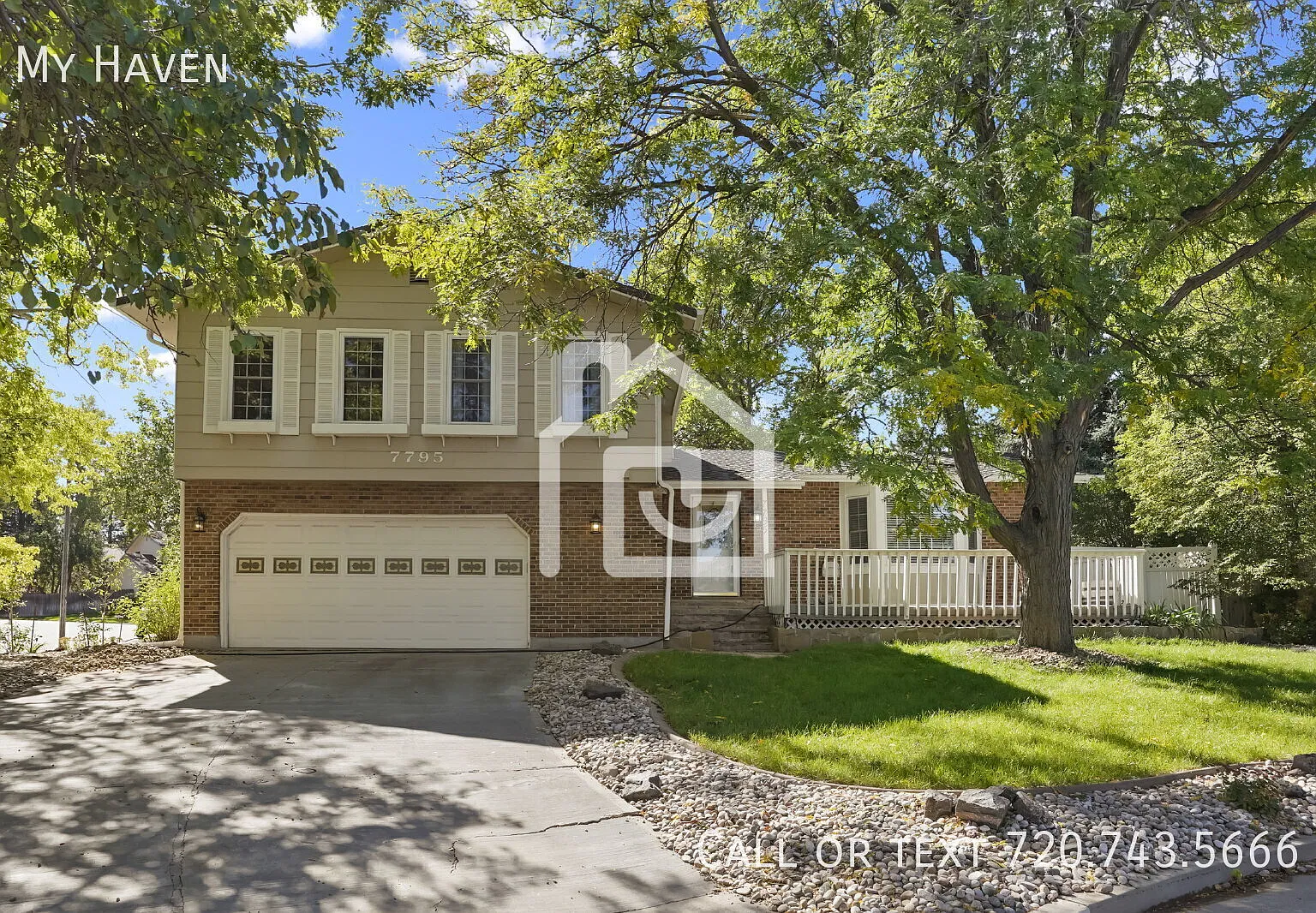 Large 5 Bedroom in Cherry Creek School District — Photo 1