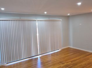 10111 Old Orchard Ct Unit 301, Skokie, IL 60076