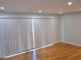 10111 Old Orchard Ct, Skokie, IL
