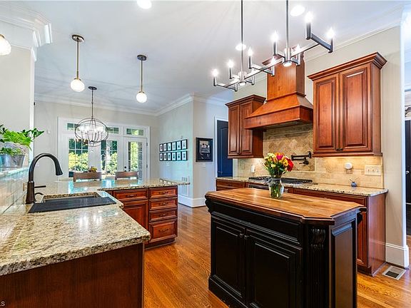 5th image of 1718 Willow Wick Dr