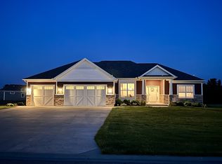 801 Ann Marie Dr, Utica, IL 61373