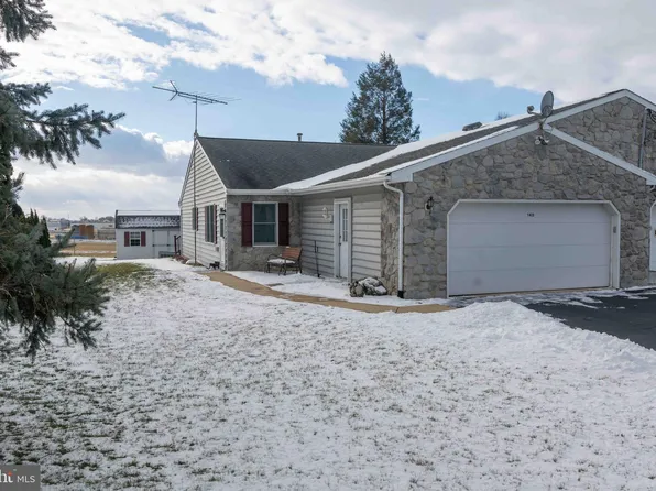 140 E Jackson St, New Holland, PA 17557