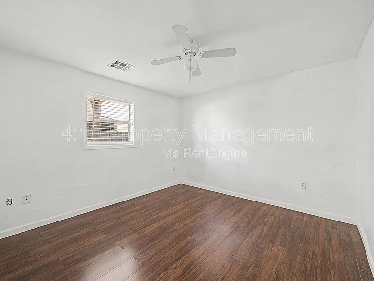 1117 N 13th St #2 — Photo 15
