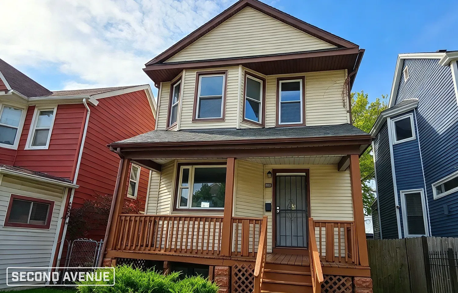 4 bed, 1.5 bath, 1636 sqft, $2,049 — Photo 1