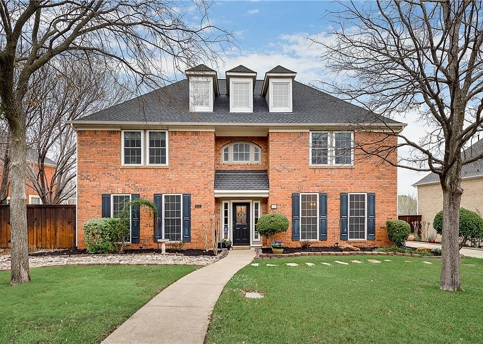 1st image of 812 Lochmoor Ln