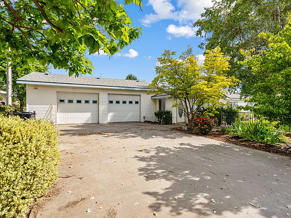 2nd image of 28473 Southshore Dr