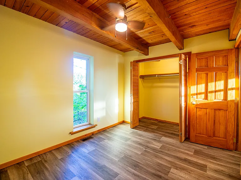 10644 Peach Ridge Rd — Photo 17