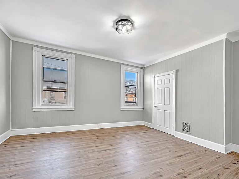 25 Adella Ave — Photo 12