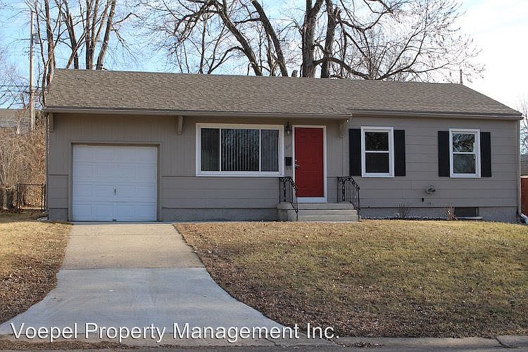 1st image of 611 N Westwood Ct
