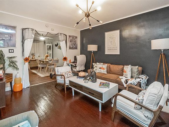 3rd image of 1016 1/2 Spring Garden St