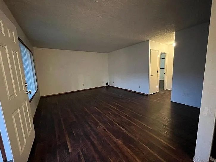 3217 Grand Blvd — Photo 9