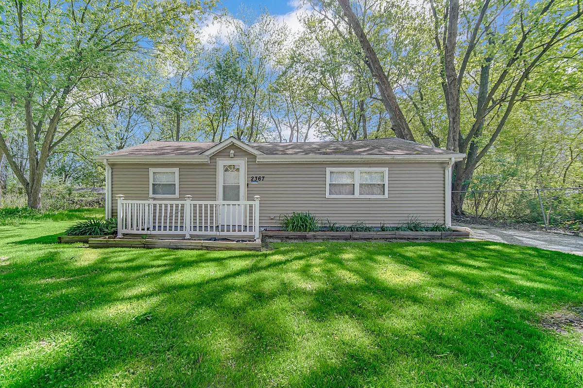 Unit Photo - 2367 Bell St