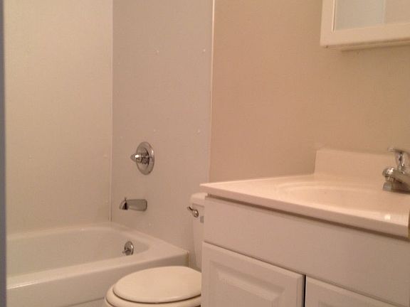 4th image of 199 Silver Spur Dr APT B4
