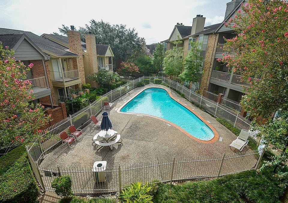 1st image of 11201 Lynbrook Dr APT 3103