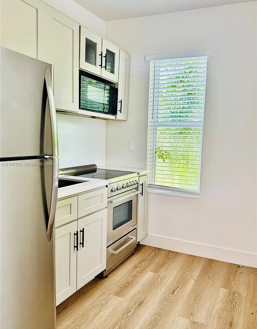 Shorecrest — Photo 4