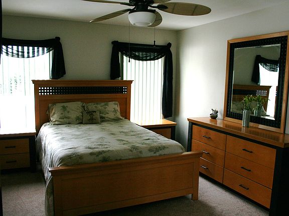 MASTER OR BEDROOM 2
