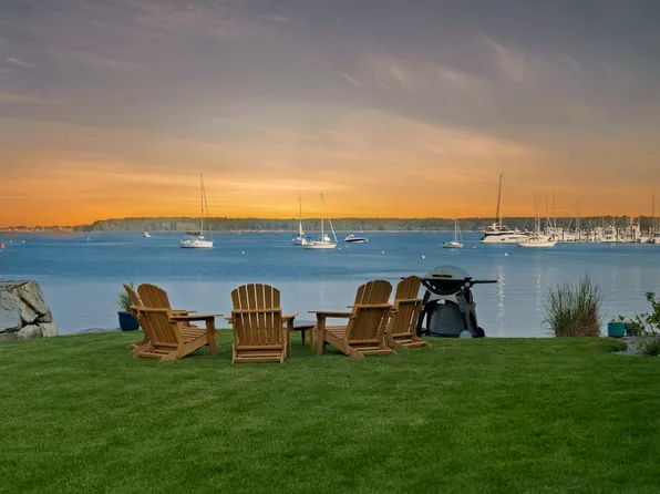 99 Midgley Ave, Warwick, RI