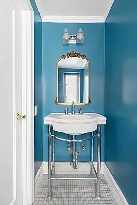 Bathroom, photo 1