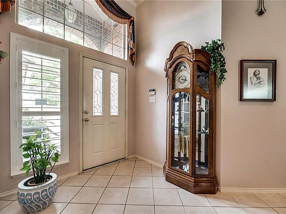 5th image of 5080 San Jacinto Dr