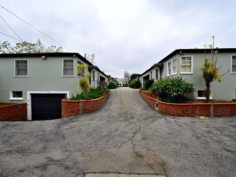 60 El Nido Ave — Photo 6