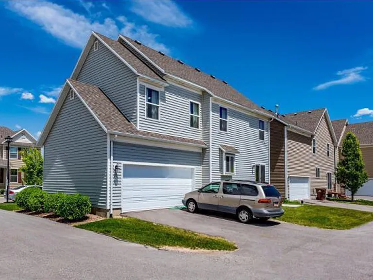 1587 W Kingsbarn Way — Photo 8
