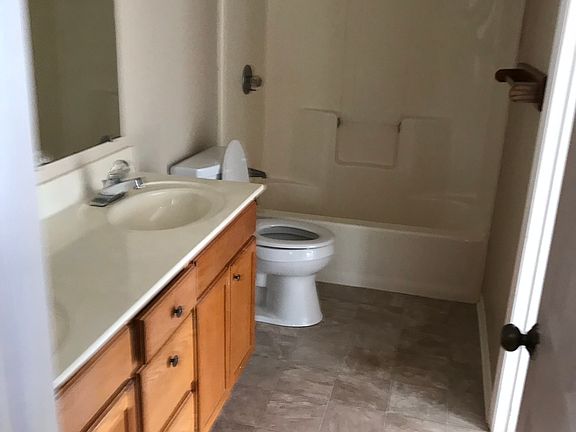 5th image of 11109 Thornton Dr
