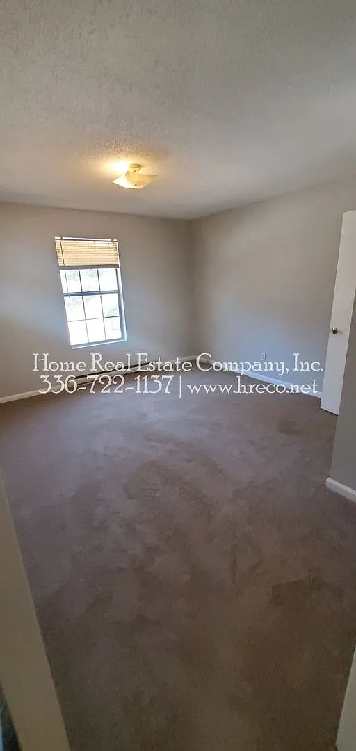 4267 Mineral Avenue Apt B — Photo 2