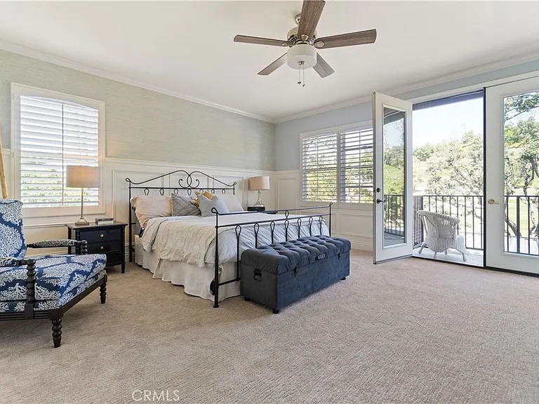 11 Willowglade — Photo 35
