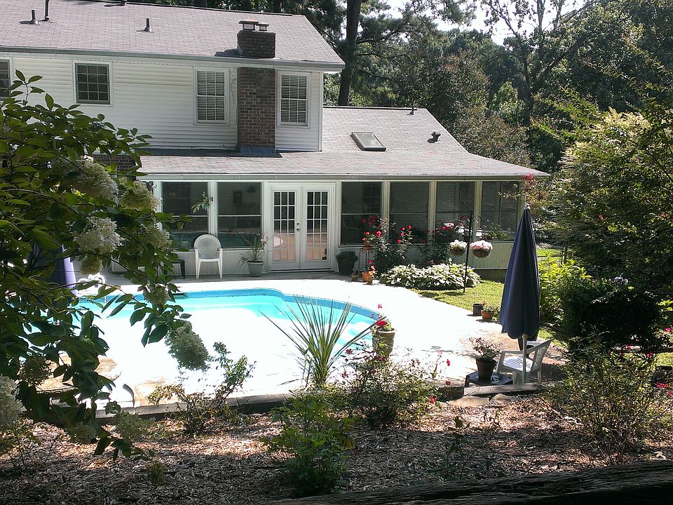 2nd image of 2161 Colonial Oak Way