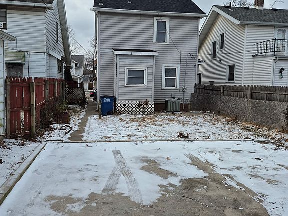 5th image of 643 Toronto Ave