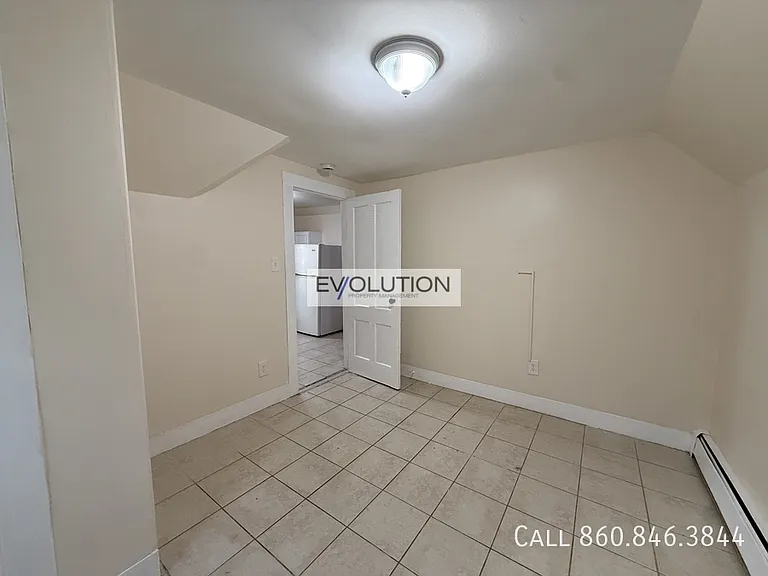 57 Franklin Ave #3 — Photo 8