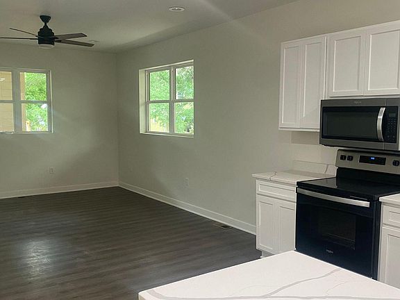 4th image of 3722 Central St #1