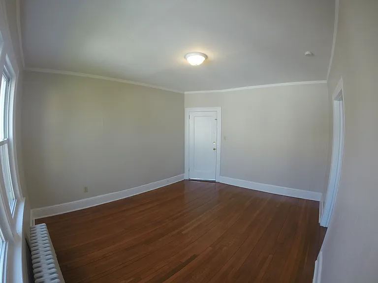 46 Grace St — Photo 17