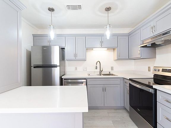 3rd image of 14020 Schroeder Rd APT 141