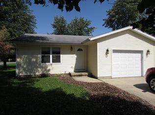 702 E Boone St, Tolono, IL