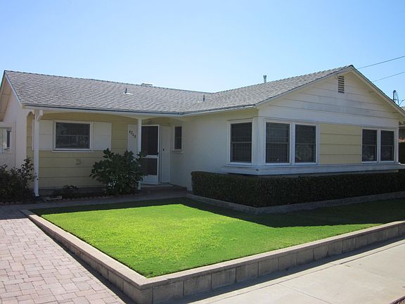2nd image of 4268 Moraga Ave