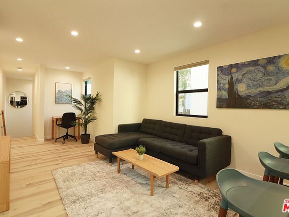4th image of 918 N San Vicente Blvd #F