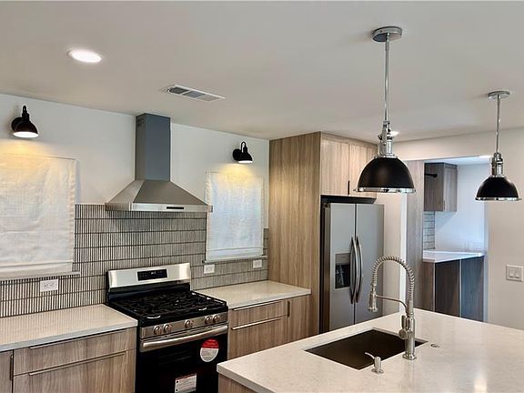 3rd image of 3629 Stewart Rd