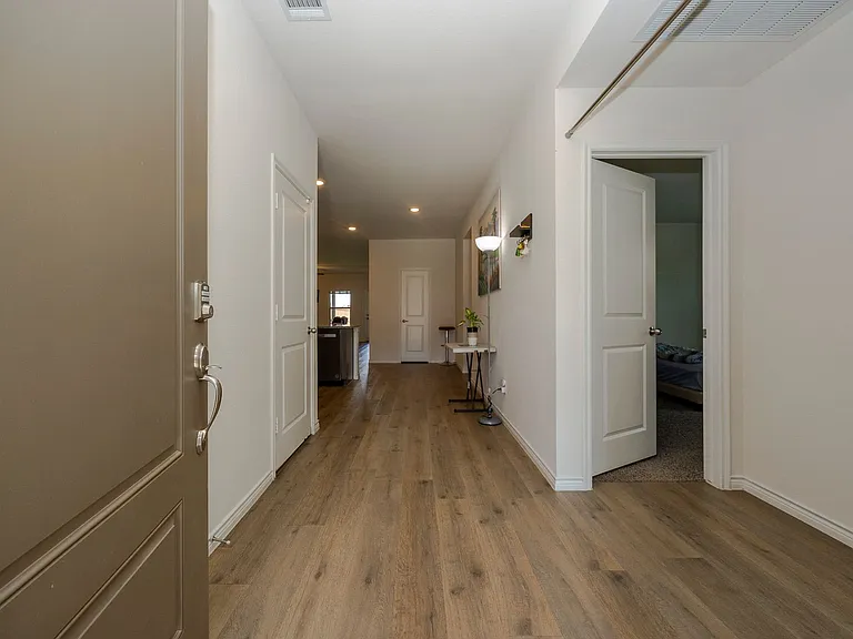 1205 Colonial Bluff Ln — Photo 20